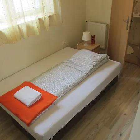 Euro-room & Apartment *