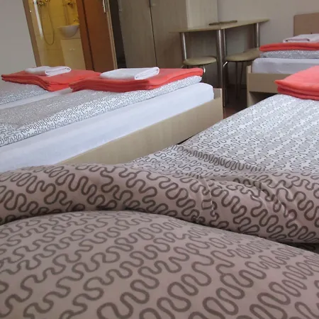 公寓 Euro-room & *